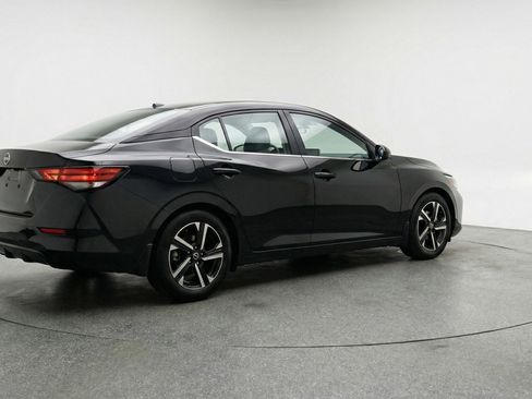 Used 2025 Nissan Sentra SV FWD image 9