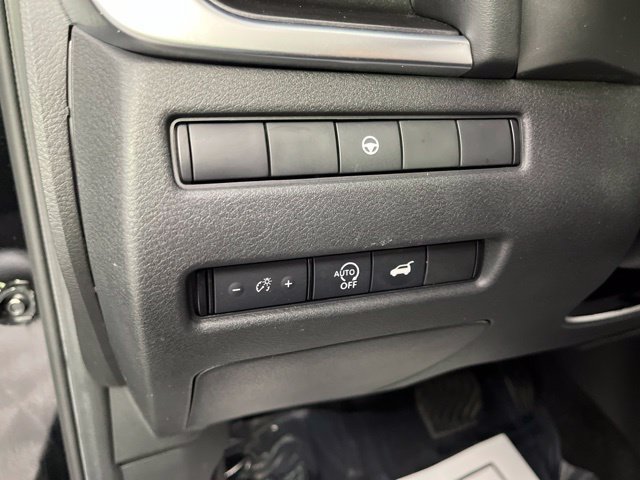 Used 2023 Nissan Rogue SV w/ SV Premium B Package FWD image 31