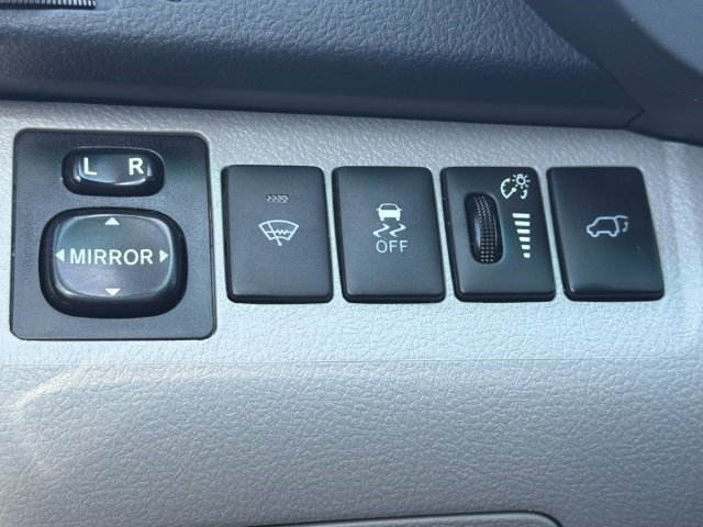Used 2013 Toyota Highlander Limited FWD image 30