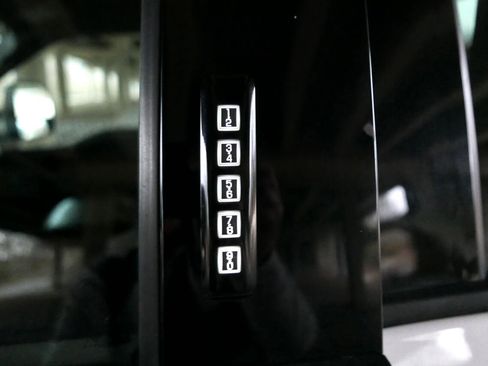 Used 2019 Ford F150 XLT w/ Equipment Group 301A Mid image 19