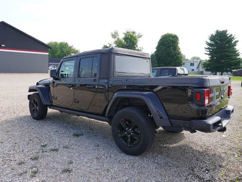 Used 2021 Jeep Gladiator Sport AWD/4WD image 5