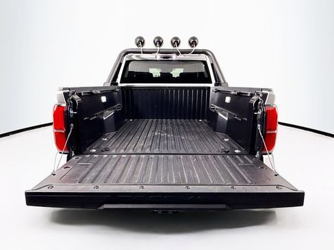 Used 2025 Toyota Tacoma TRD Sport AWD/4WD image 28