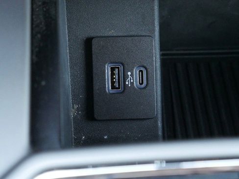 Used 2022 Ford F250 Lariat w/ Black Appearance Package AWD/4WD image 48