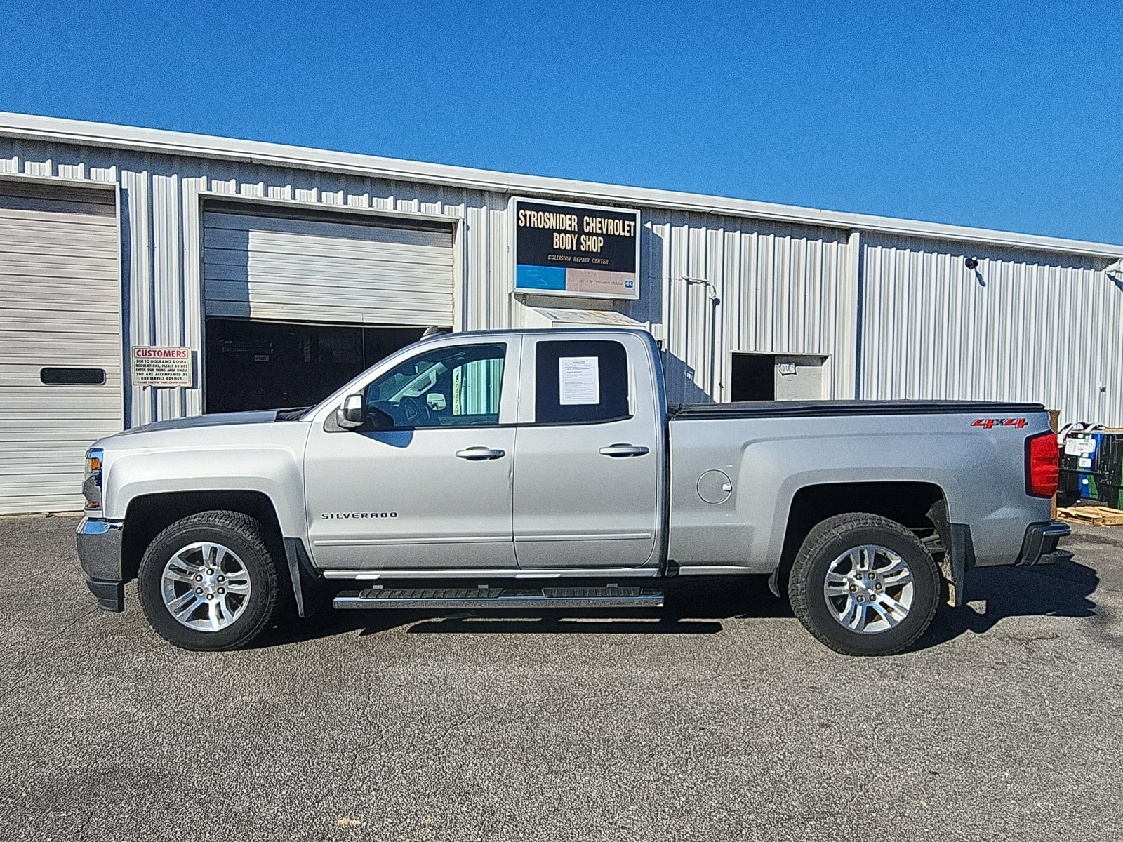 Used 2019 Chevrolet Silverado 1500 LT w/ All Star Edition AWD/4WD image 2