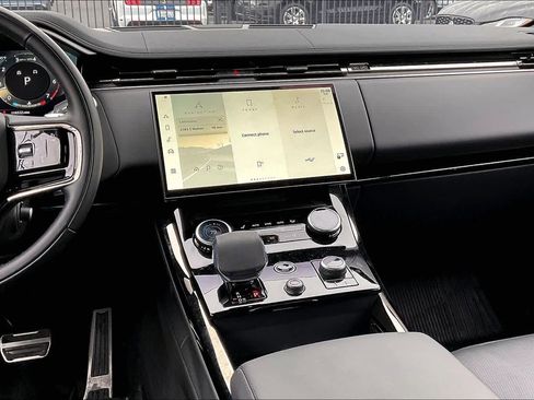 Used 2023 Land Rover Range Rover Sport SE Dynamic image 9