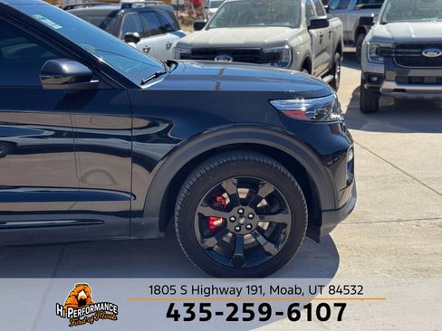 Used 2022 Ford Explorer ST w/ ST Street Pack image 4