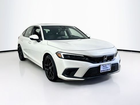 Used 2023 Honda Civic Sport Touring image 3