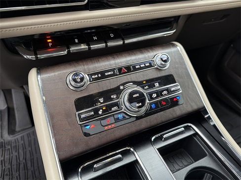 Used 2021 Lincoln Aviator Reserve w/ Equipment Group 201A image 31