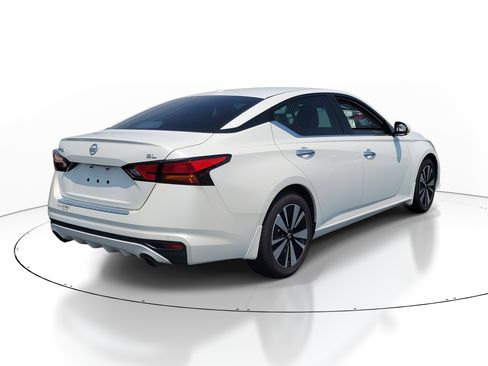 Used 2021 Nissan Altima 2.5 SL image 4