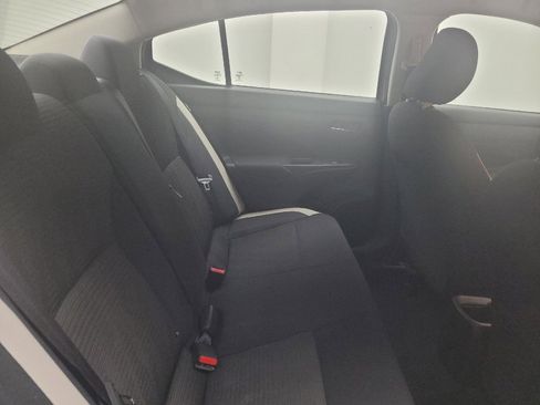 Used 2021 Nissan Versa SV FWD image 19