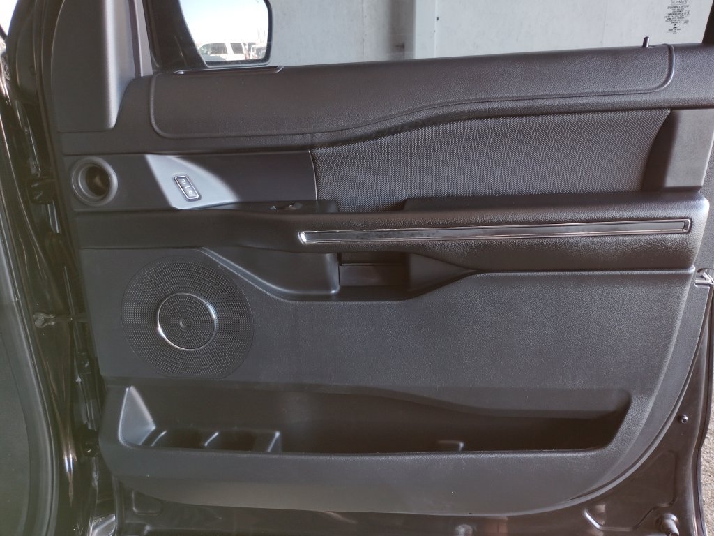 Used 2020 Ford Expedition XL AWD/4WD image 11