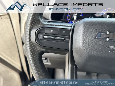 Used 2024 Chevrolet Colorado Trail Boss w/ Technology Package image 32