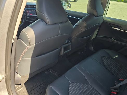 Used 2019 Toyota Camry SE FWD image 23