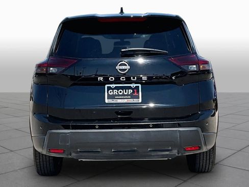 Used 2025 Nissan Rogue SV FWD image 4