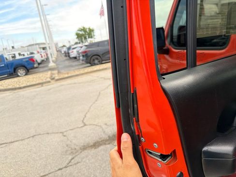 Used 2020 Jeep Wrangler Unlimited Sport S AWD/4WD image 18