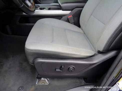 Used 2021 RAM 1500 Big Horn image 9