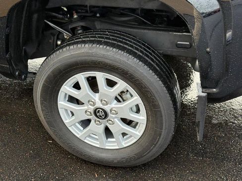 Certified 2024 Toyota Tacoma SR5 image 7