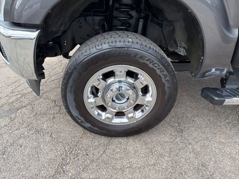 Used 2015 Ford F250 XLT w/ XLT Premium Package AWD/4WD image 27
