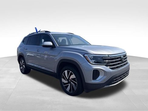 Used 2024 Volkswagen Atlas SE AWD/4WD image 5