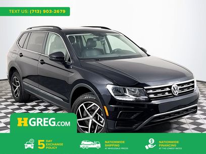 Used 2020 Volkswagen Tiguan SE w/ Panoramic Sunroof Package