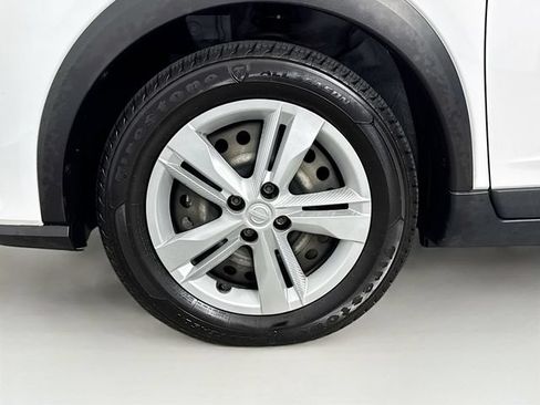 Used 2023 Nissan Kicks S FWD image 28
