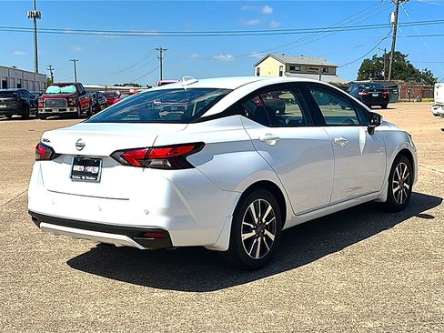 Used 2025 Nissan Versa SV w/ Trunk Package FWD image 8