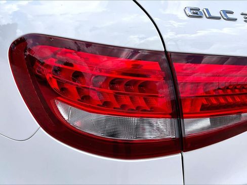 Used 2018 Mercedes-Benz GLC 300 image 28