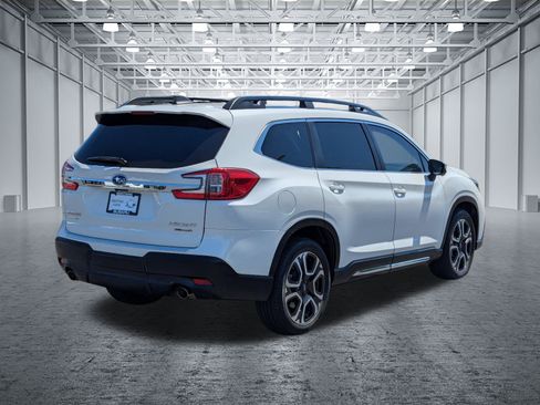 Used 2023 Subaru Ascent Limited w/ Technology Package AWD/4WD image 5