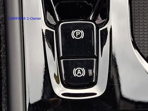 Certified 2023 Volvo XC40 B5 Plus w/ Driver Assist Package AWD/4WD image 28