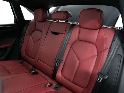 New 2026 Porsche Macan Turbo AWD/4WD image 37