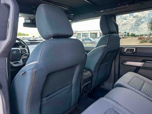 Used 2023 Ford Bronco Outer Banks AWD/4WD image 17