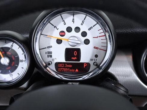 Used 2014 MINI Cooper Convertible FWD image 16