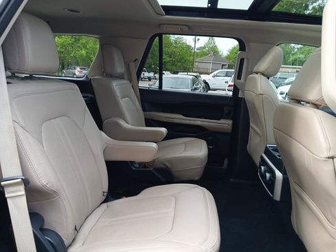 Used 2022 Ford Expedition Limited image 15