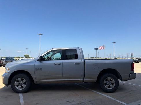 Used 2017 RAM 1500 Classic SLT AWD/4WD image 5