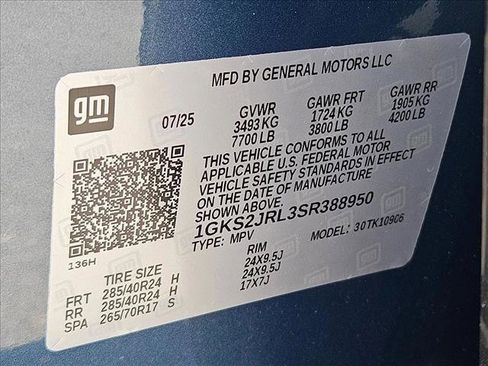 New 2025 GMC Yukon XL Denali w/ Denali Reserve Package image 17