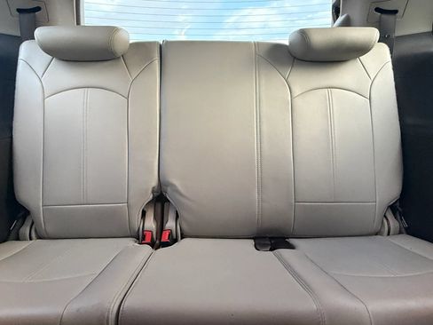 Used 2011 GMC Acadia SLT AWD/4WD image 23