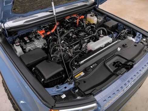 Used 2025 Toyota Land Cruiser image 82