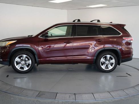 Used 2015 Toyota Highlander Limited Platinum AWD/4WD image 4