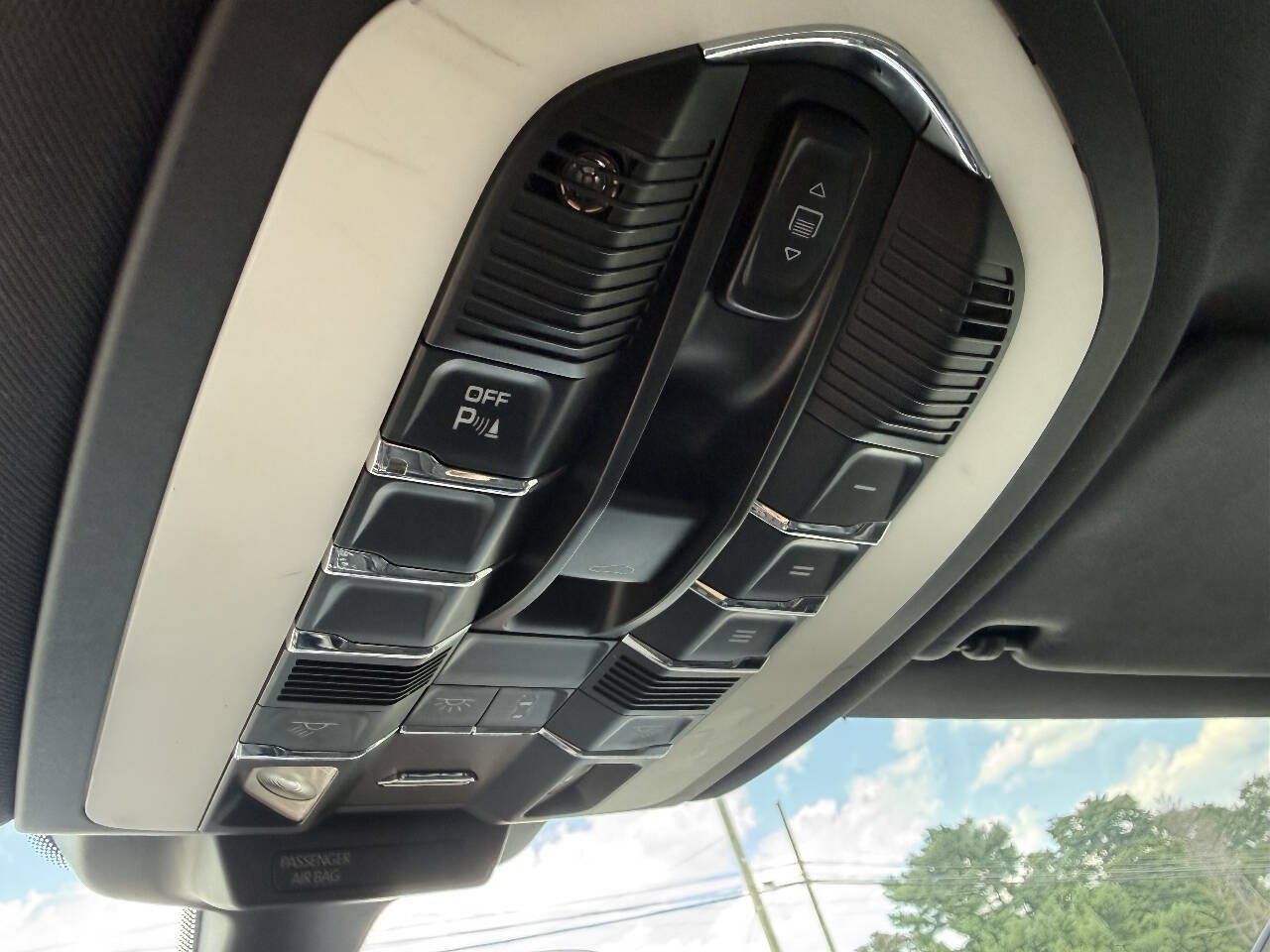 Used 2016 Porsche Macan S AWD/4WD image 31