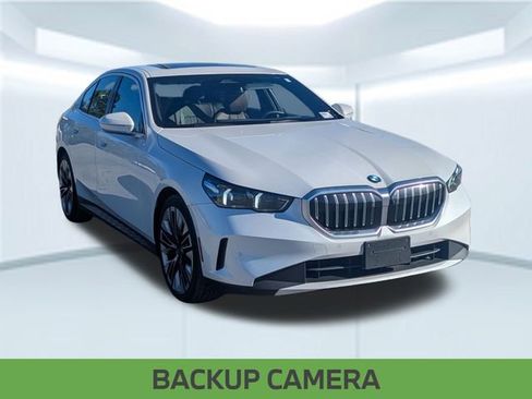 Used 2024 BMW 530i xDrive w/ Premium Package image 8