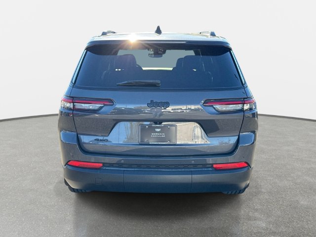 Used 2023 Jeep Grand Cherokee L Altitude AWD/4WD image 4