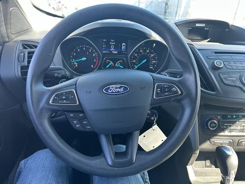 Used 2017 Ford Escape SE w/ SE Cold Weather Package FWD image 14