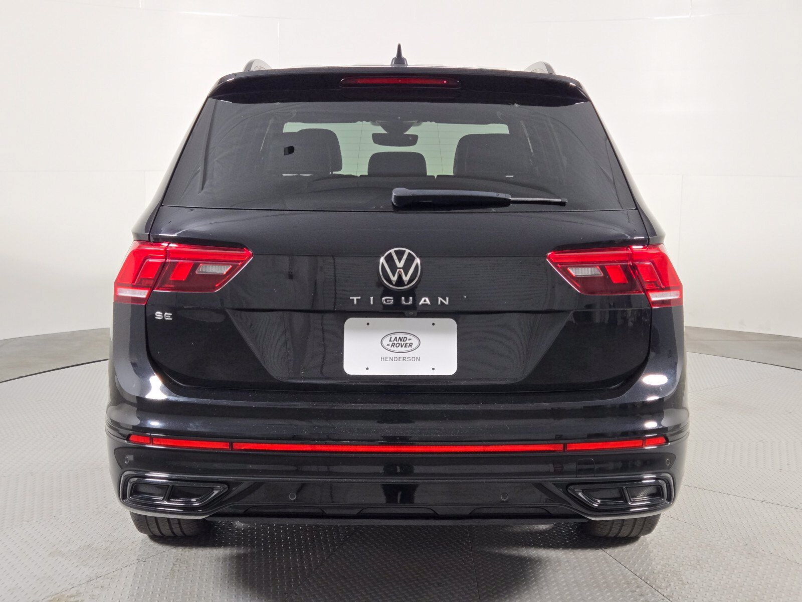 Used 2022 Volkswagen Tiguan SE R-Line FWD image 7
