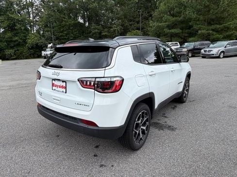 Used 2026 Jeep Compass Limited AWD/4WD image 24