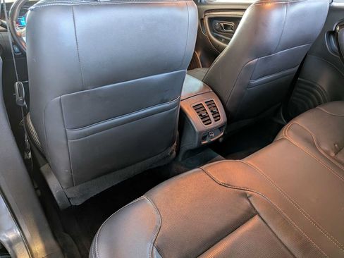 Used 2015 Ford Taurus Limited FWD image 18