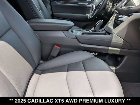 Used 2025 Cadillac XT5 Premium Luxury w/ LPO, Floor Liner Package AWD/4WD image 27
