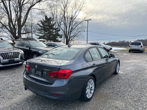 Used 2018 BMW 320i xDrive Sedan image 5