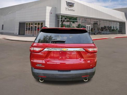 Used 2021 Chevrolet Traverse LT image 6