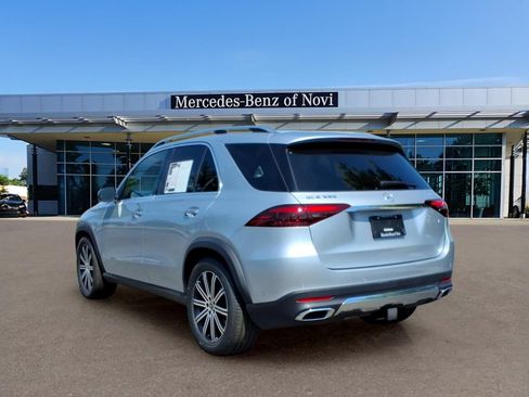 Certified 2025 Mercedes-Benz GLE 350 4MATIC image 3