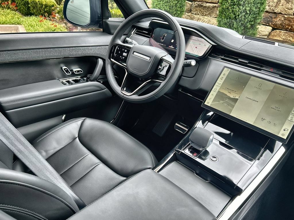 New 2026 Land Rover Range Rover Sport Dynamic SE AWD/4WD image 14